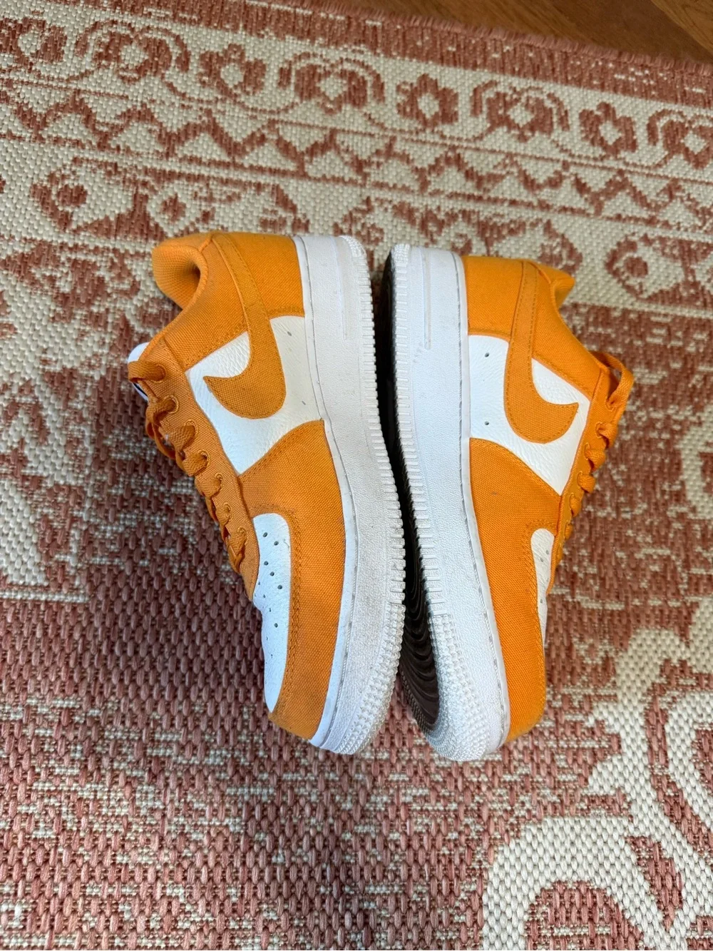 Nike Low-Top Sneakers in Orange & White